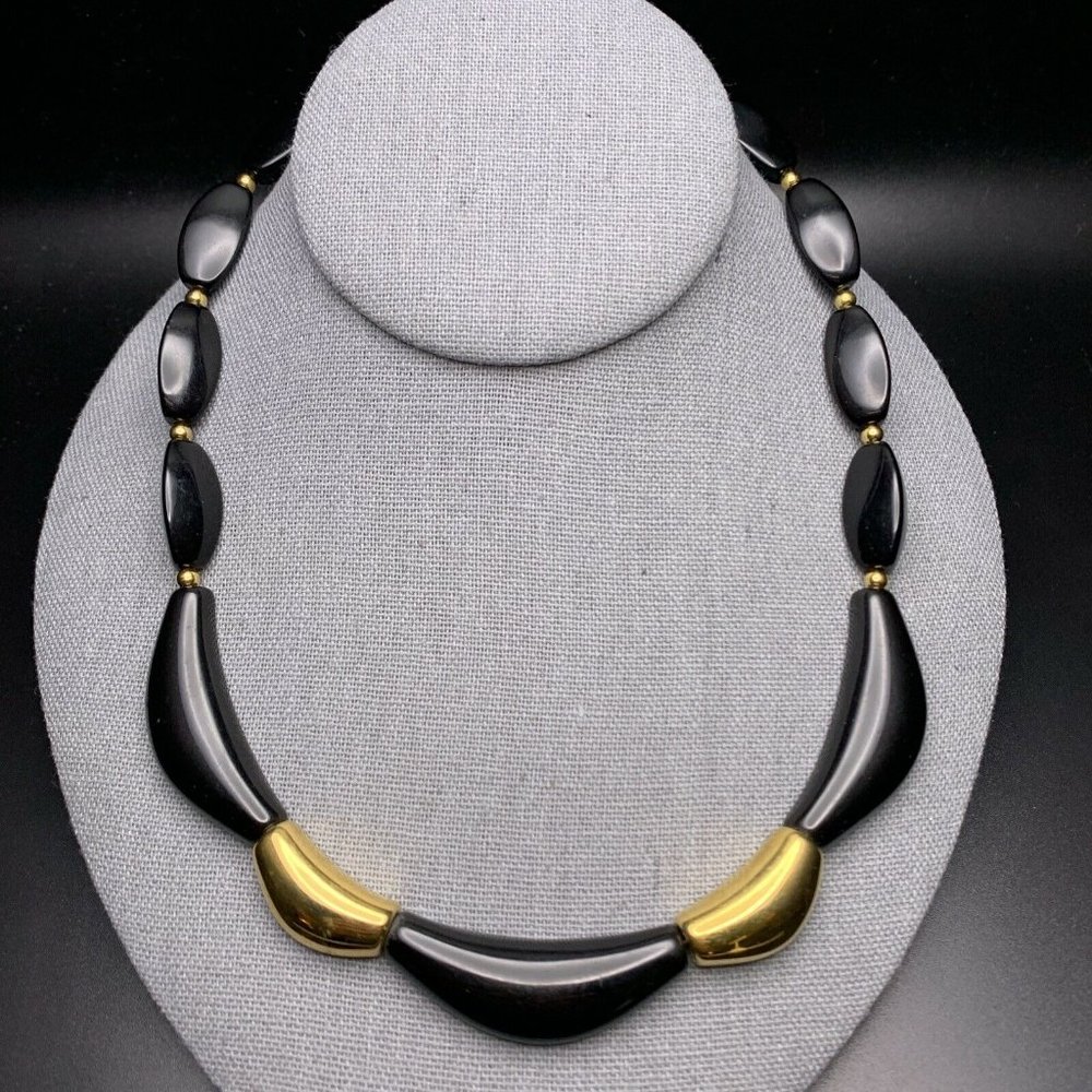 Vintage Trifari Beaded Necklace - Picture 2 of 6